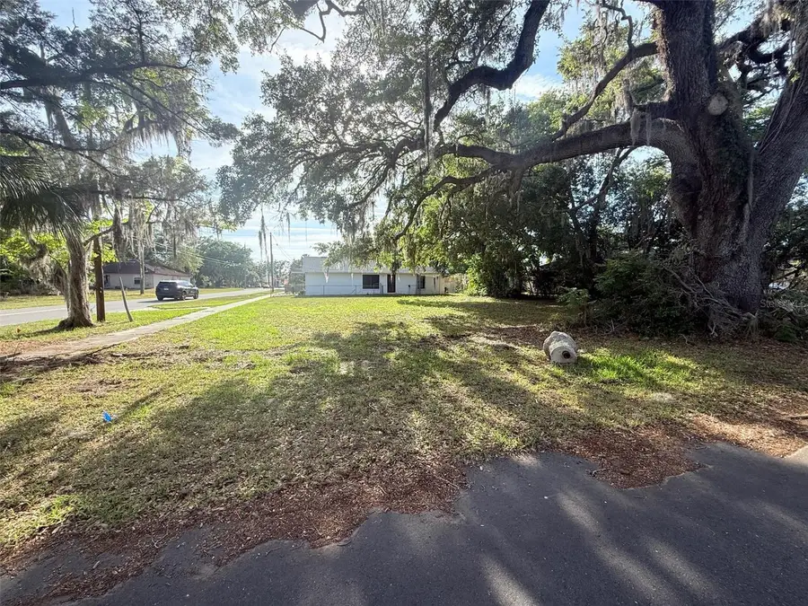 516 E 5th Street, Sanford, FL 32771 - #2