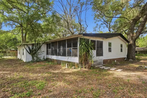 6945 NE 5th Place, OCALA, FL 34470