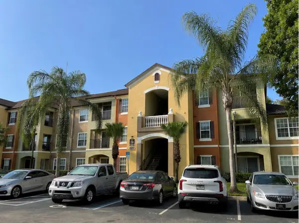 738 Crest Pines Drive #728, ORLANDO, FL 32828