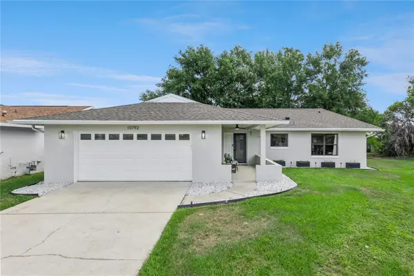 10792 Lazy Lake Drive, ORLANDO, FL 32821