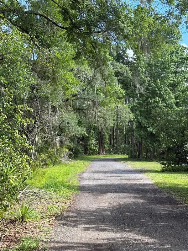 1340 Jayce Ct, GENEVA, FL 32732