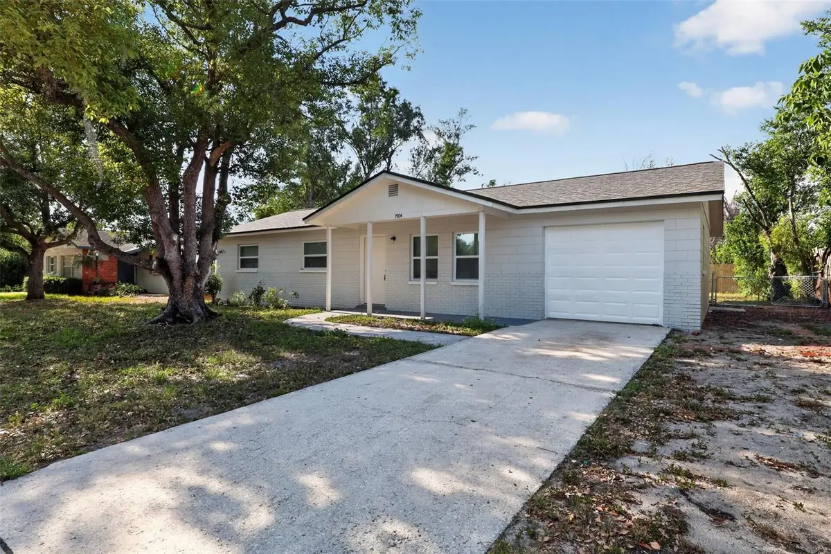 1904 E 115th Avenue, Tampa, FL 33612 - #1