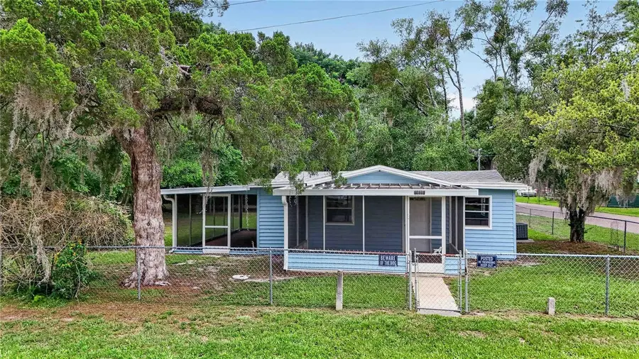 16141 3rd Street, Umatilla, FL 32784 - #2