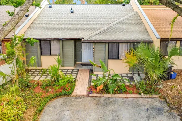 523 Derby Drive, ALTAMONTE SPRINGS, FL 32714