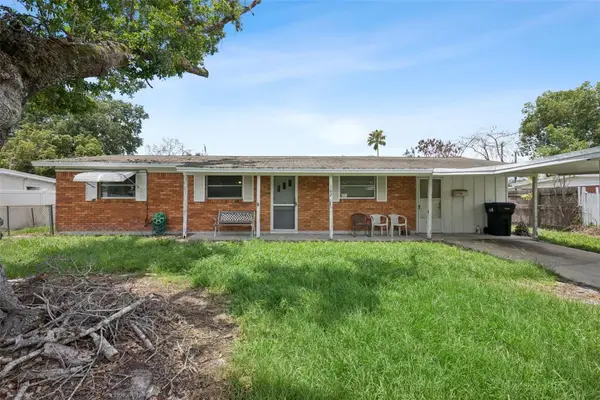 102 Cosmos Drive, ORLANDO, FL 32807