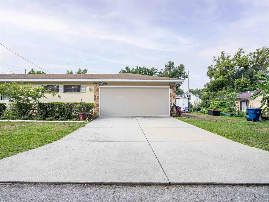 200 S Main Avenue, Minneola, FL 34715 - #2