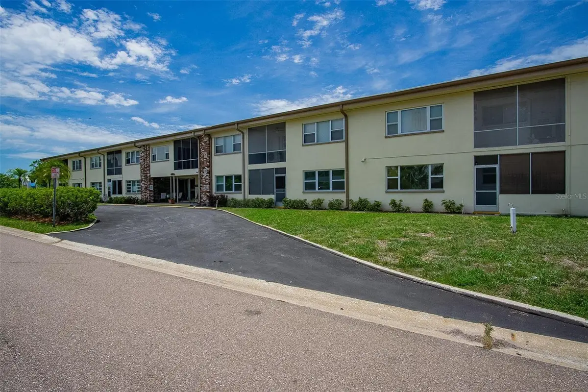 416 73rd Avenue N #207, Saint Petersburg, FL 33702 - #1