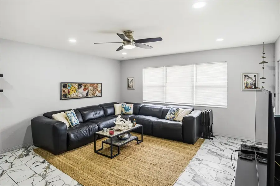 416 73rd Avenue N #207, Saint Petersburg, FL 33702 - #2