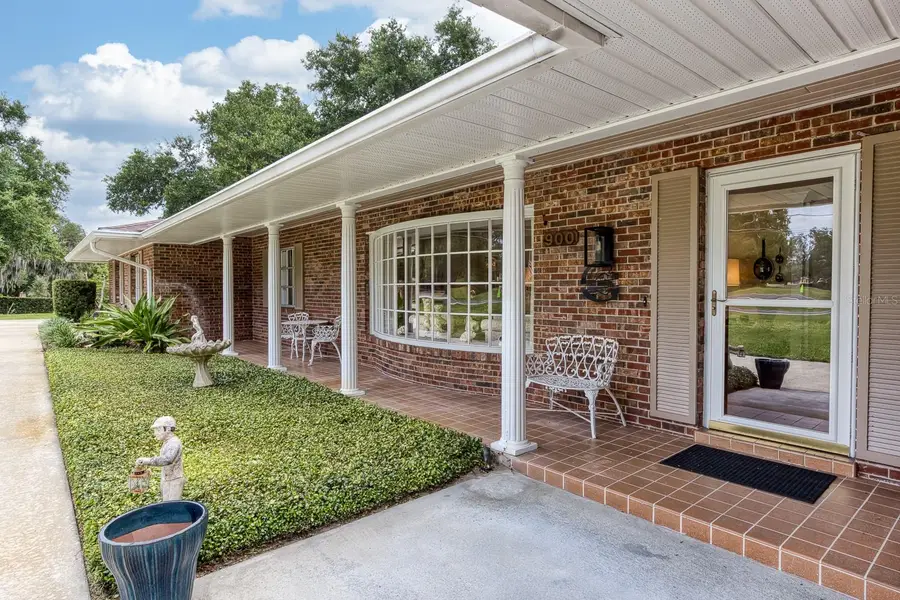 900 N Citrus Avenue, Howey In The Hills, FL 34737 - #3