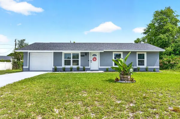 2910 Flynn Street, DELTONA, FL 32738