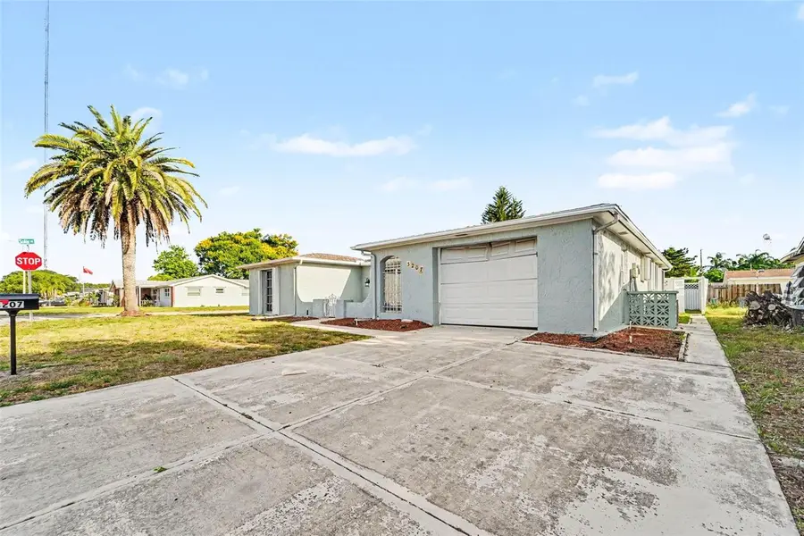 3207 Salisbury Drive, Holiday, FL 34691 - #2