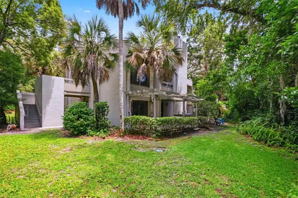 100 Fairway Drive #100, LONGWOOD, FL 32779