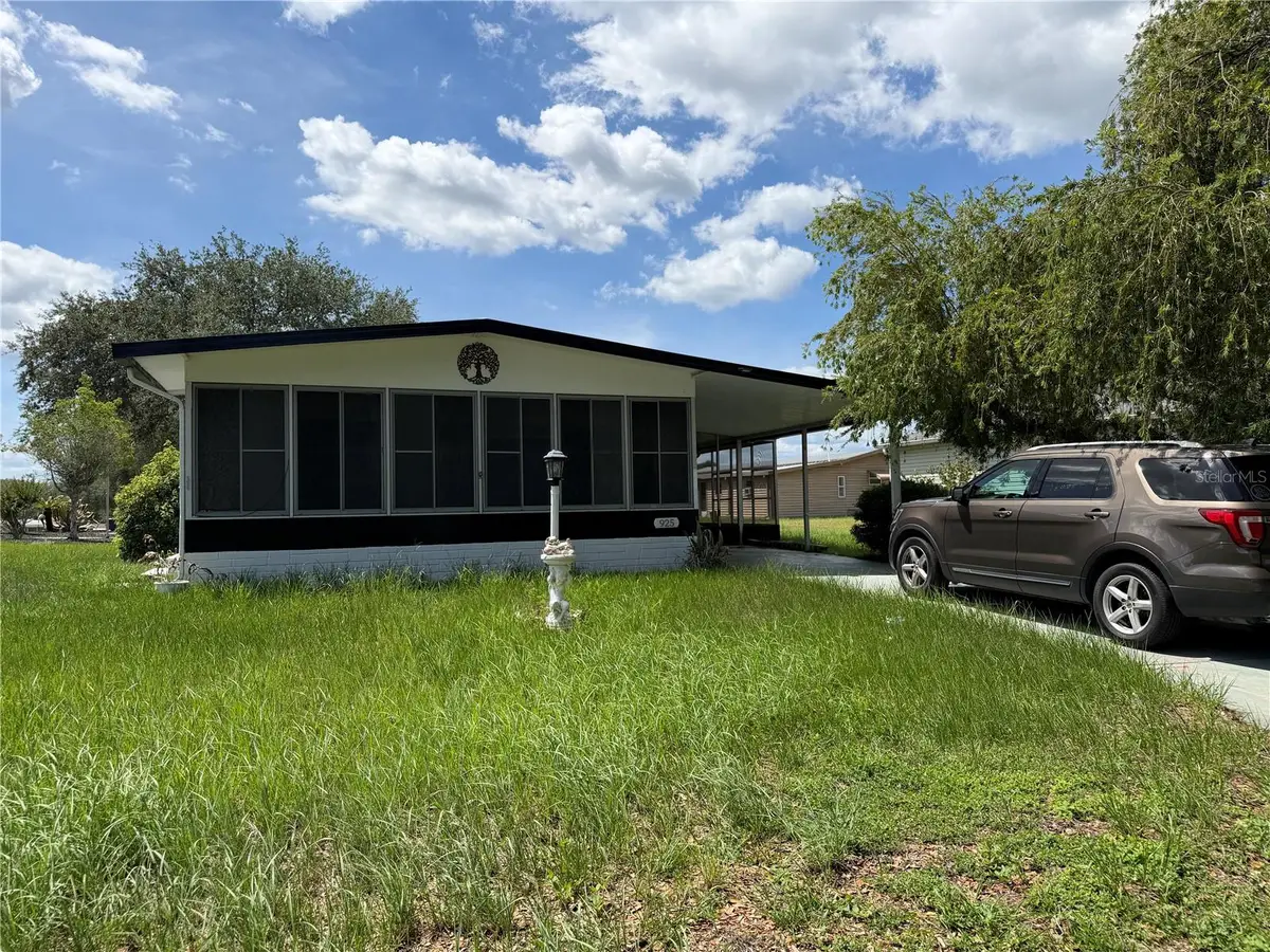 925 Beechwood Avenue, Lady Lake, FL 32159 - #1