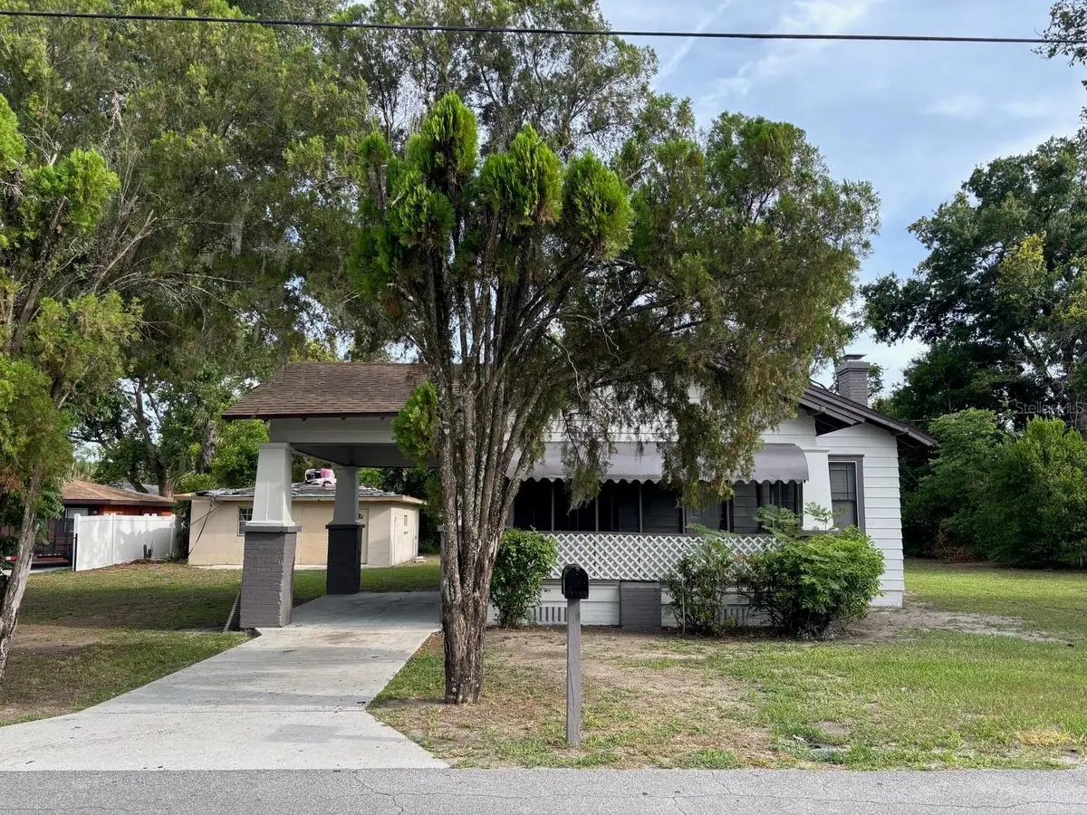 1044 W 11th Street, Lakeland, FL 33805 - #1