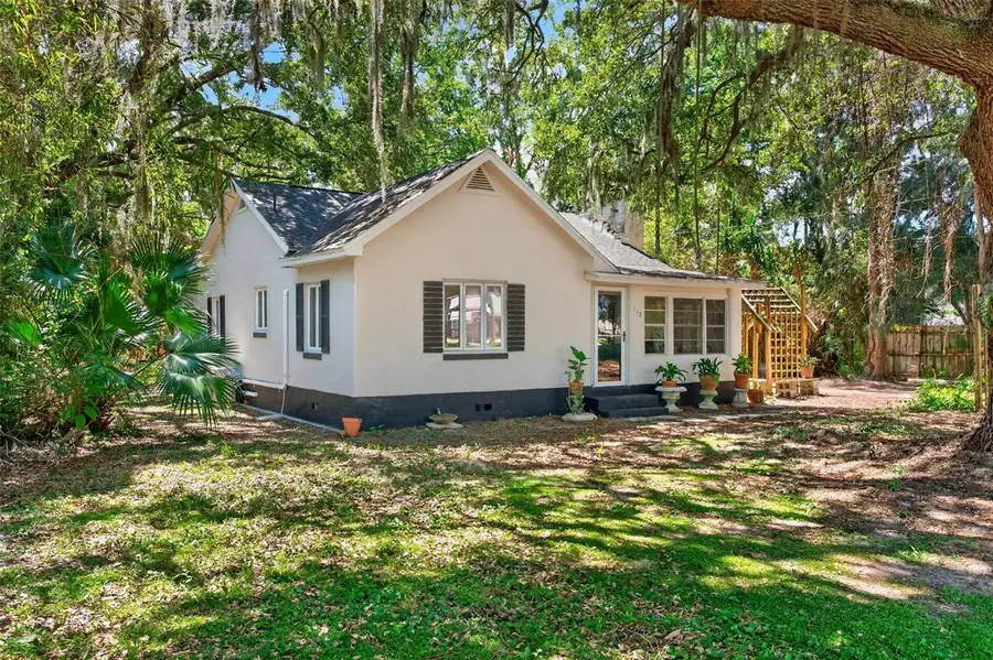112 N Lake Avenue, Leesburg, FL 34748 - #2