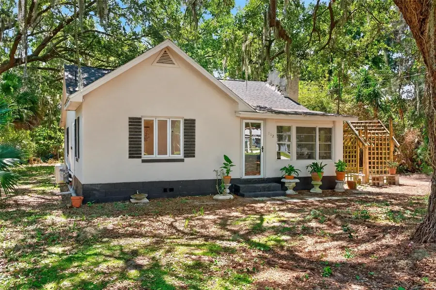 112 N Lake Avenue, Leesburg, FL 34748 - #3