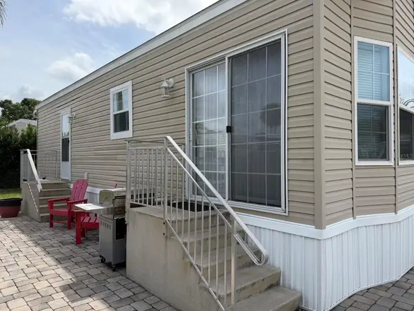 2414 Limewood Avenue, CLERMONT, FL 34714