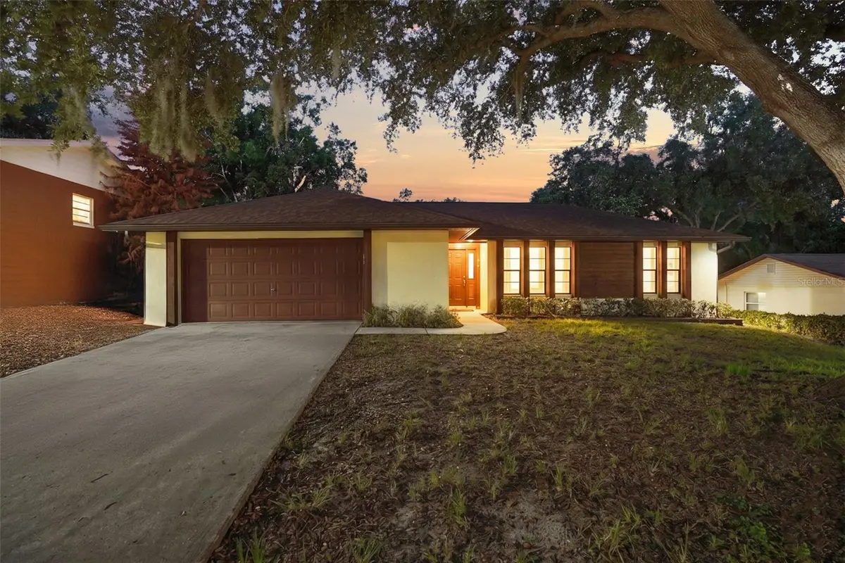 210 N Disston Avenue, Clermont, FL 34711 - #1