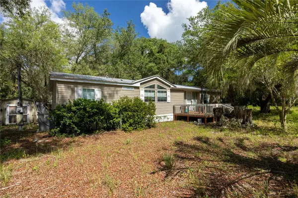 819 Lenore Avenue, INTERLACHEN, FL 32148