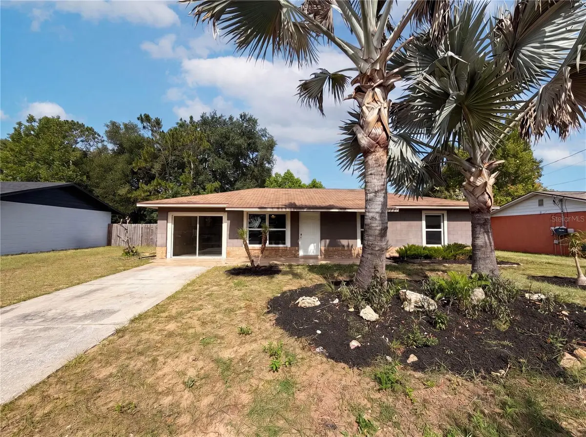 505 Oak Drive, Tavares, FL 32778 - #1