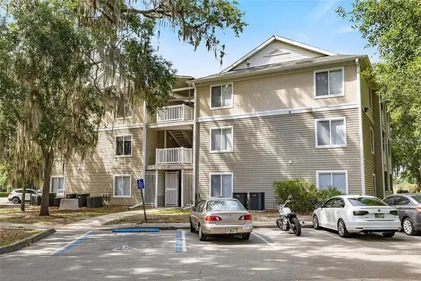 4000 SW 23rd Street #4-102, GAINESVILLE, FL 32608