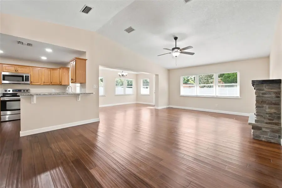 21 Oak Court, Eustis, FL 32726 - #3