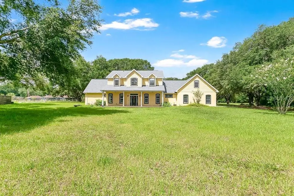 3700 SE 183rd Avenue Road, Ocklawaha, FL 32179 - #1