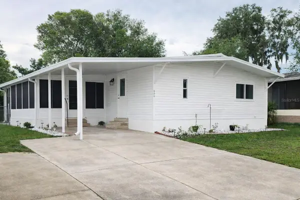 121 Pine Tree Drive, DEBARY, FL 32713