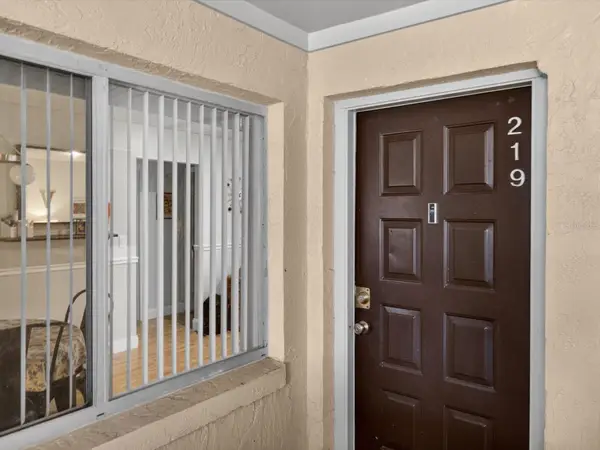 6110 Curry Ford Road #219, ORLANDO, FL 32822