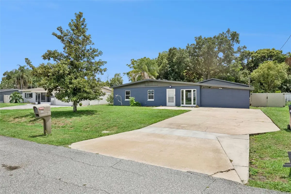 204 W Buchanon Avenue, Orlando, FL 32809 - #1