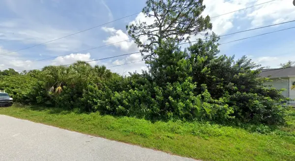 6042 Hooper Lane, ENGLEWOOD, FL 34224