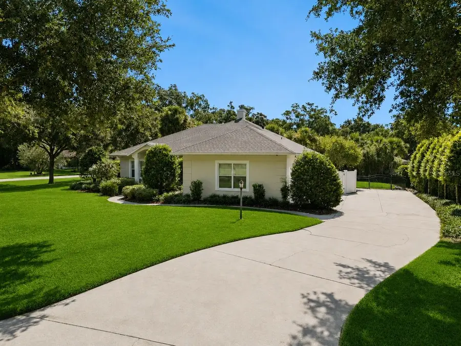 1215 Gray Court, Eustis, FL 32726 - #3