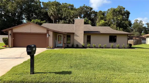 898 Crittenden Avenue, ORANGE CITY, FL 32763