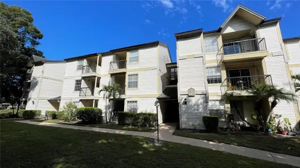 1972 Lake Atriums Circle #200, ORLANDO, FL 32839
