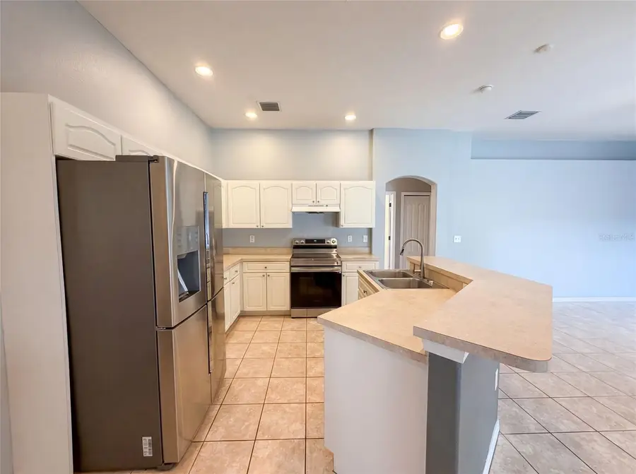 222 Taylor Bay Lane, Brandon, FL 33510 - #2