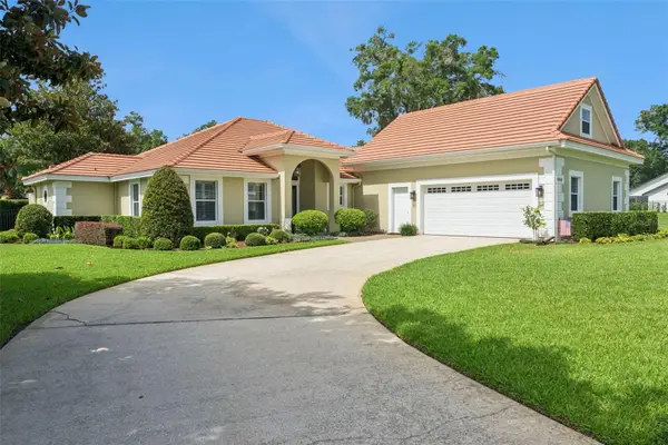 1609 Majestic Oak Drive, APOPKA, FL 32712