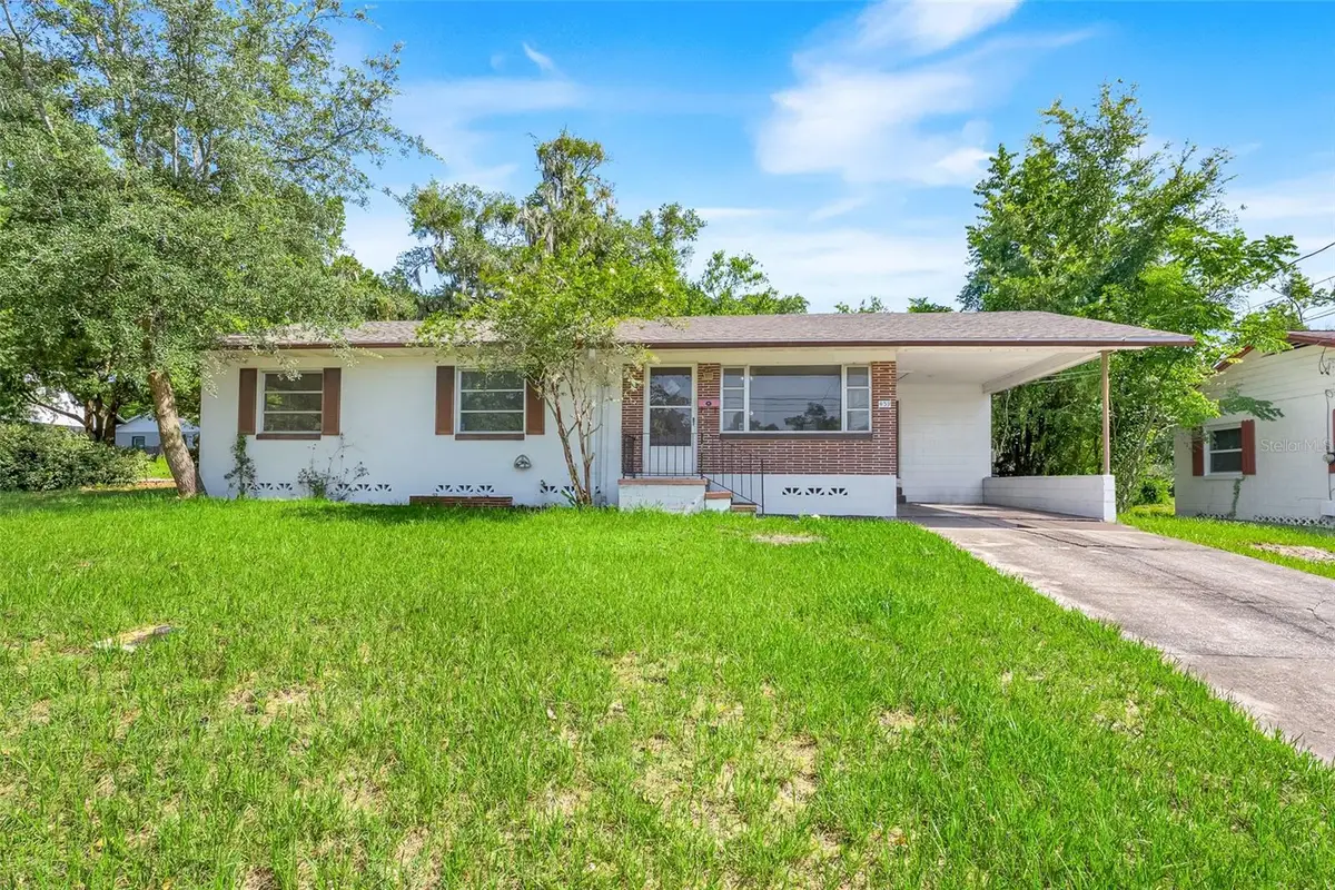 439 W Wisconsin Avenue, Deland, FL 32720 - #1