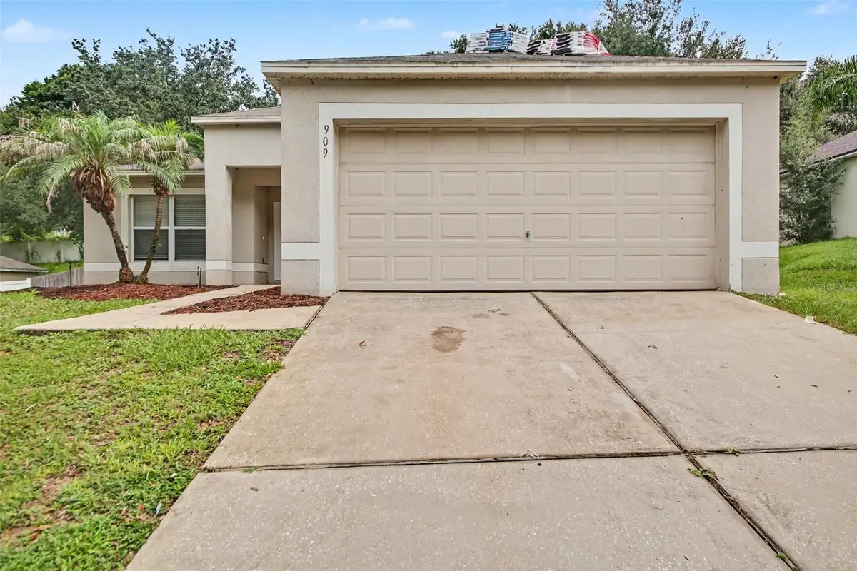 909 Bristle Cone Court, Minneola, FL 34715 - #1