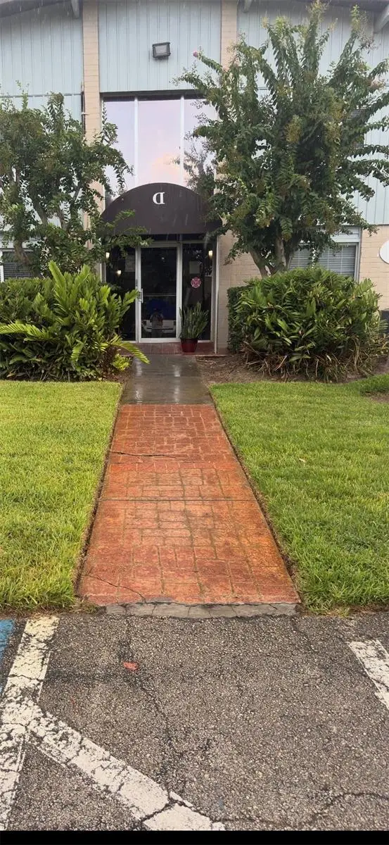 1695 Lee Road #D107, WINTER PARK, FL 32789