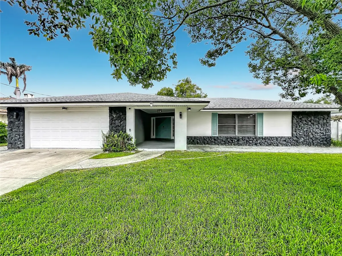 2425 Lauderdale Court, Orlando, FL 32805 - #1