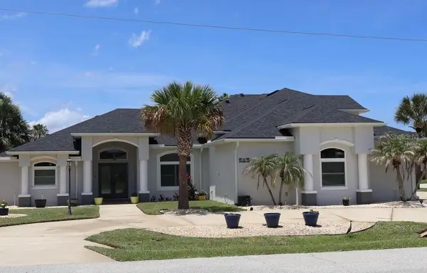 2 Colony Court, PALM COAST, FL 32137