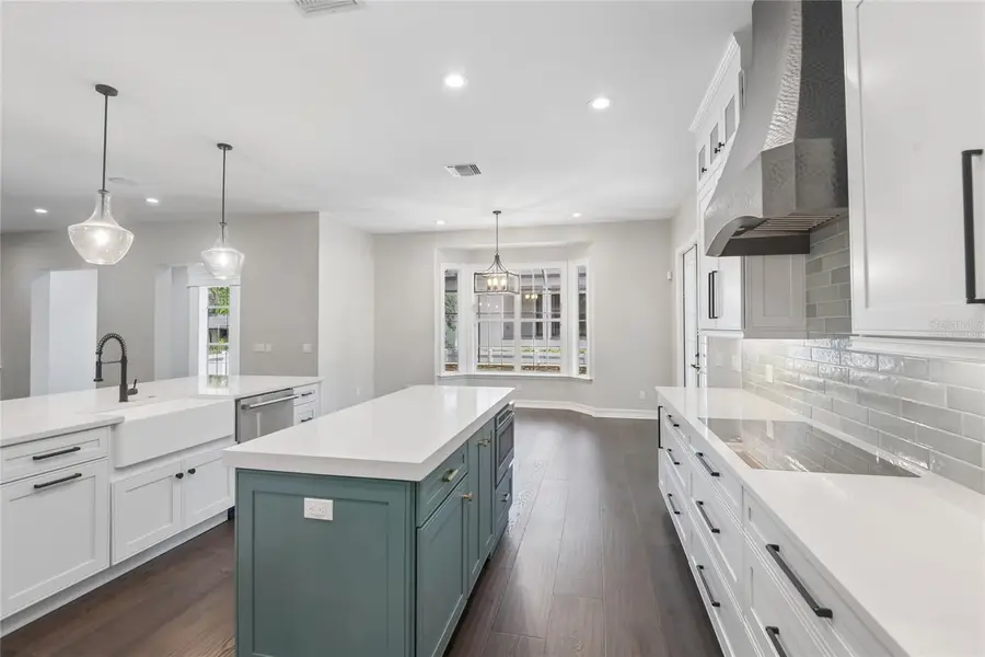 5105 W Neptune Way, Tampa, FL 33609 - #2