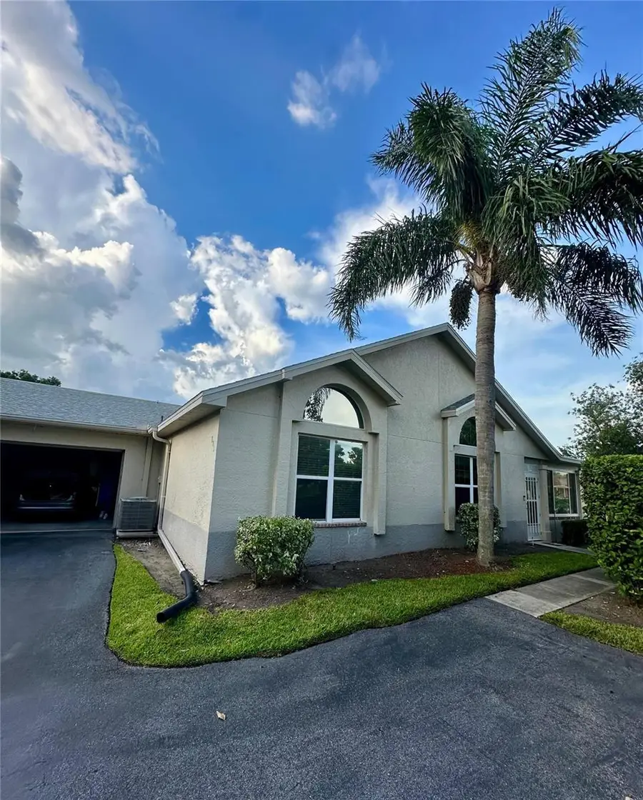 801 Silverthorn Lane, Sun City Center, FL 33573 - #2