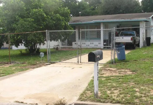 6120 W Ridgewood Avenue, ORLANDO, FL 32835