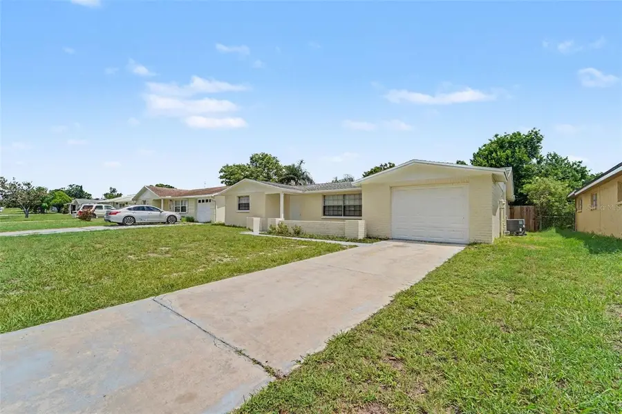 5102 School Road, New Port Richey, FL 34653 - #3