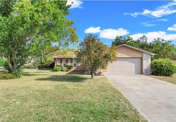 13635 Berkshire Court, GRAND ISLAND, FL 32735