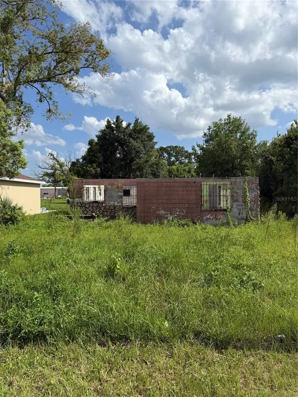 2661 W 22nd Street, SANFORD, FL 32771