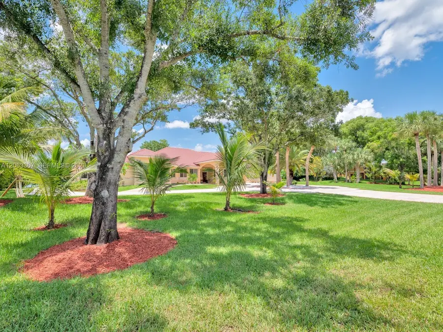 2710 Walkers Way, Weston, FL 33331 - #3