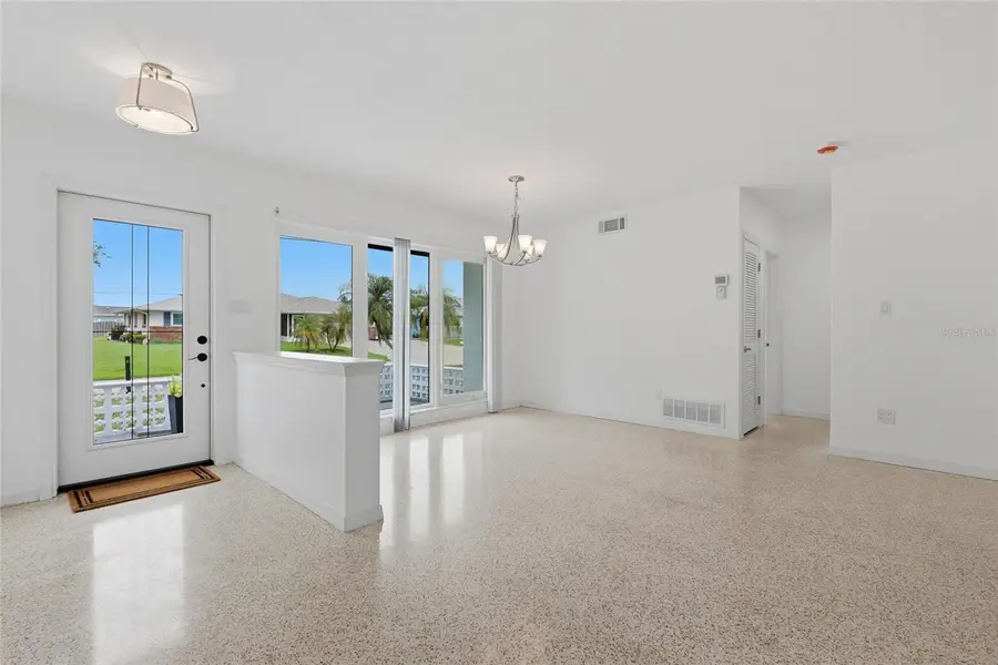 412 W Shade Drive, Venice, FL 34293 - #3