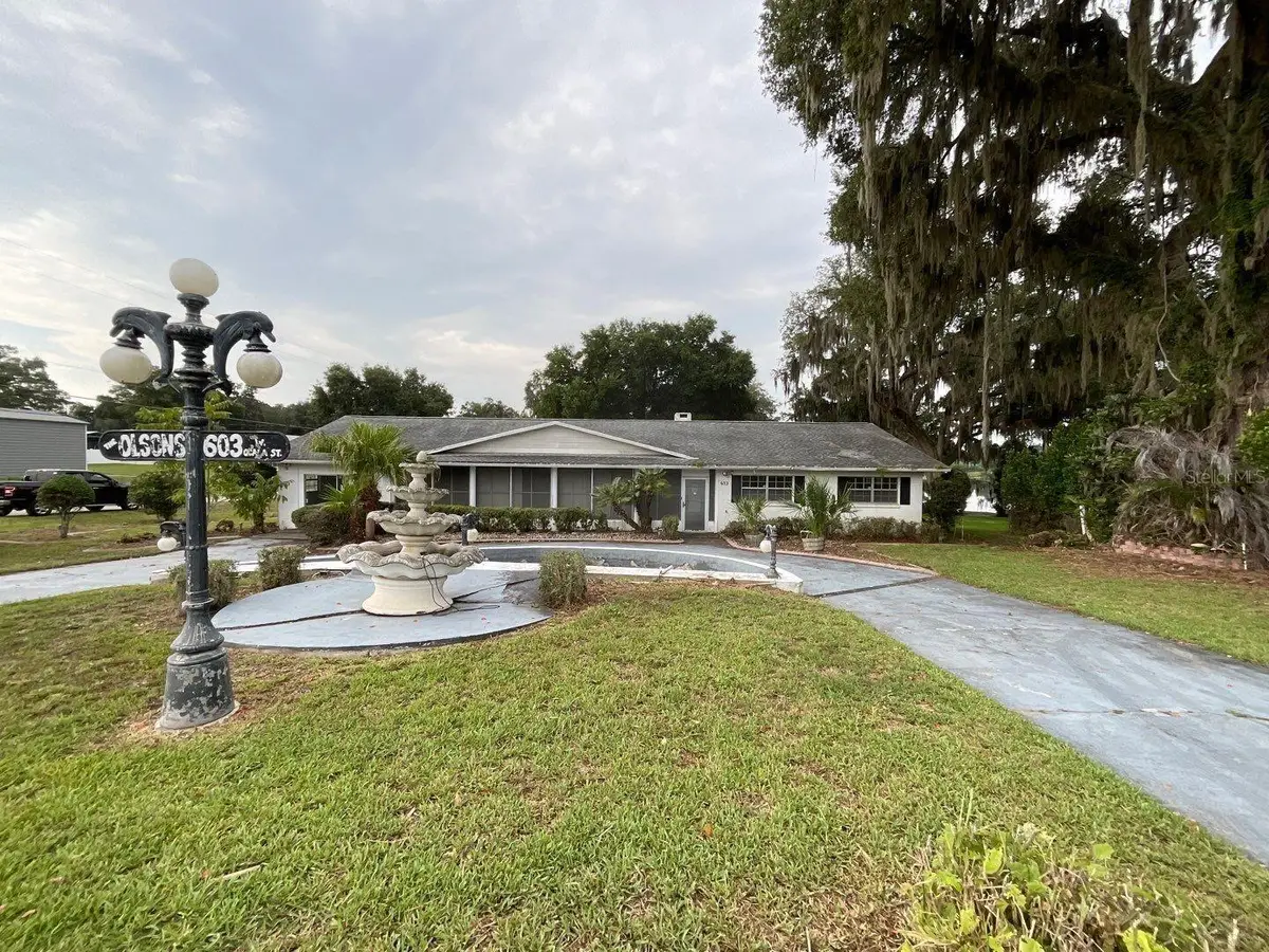 603 W Ocala Street, Umatilla, FL 32784 - #1